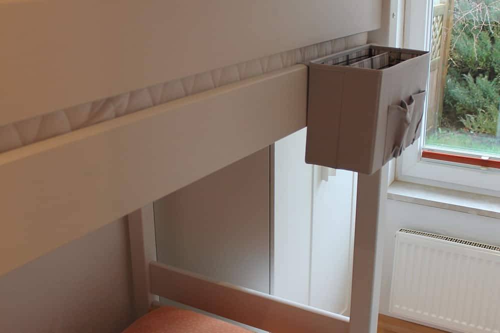 Gemütlicher Bungalow am See mit Garten und Terrasse ideal für Mensch und Tier. in Klocksdorf, Carlow