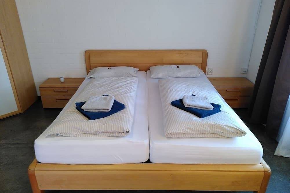Ganze Wohnung, Doppelzimmer für 4 Gäste mit 17m² in Gomadingen in Gomadingen, Neckar-Alb