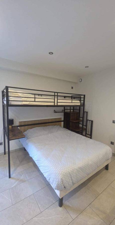 Gîte pour 3 personnes, avec terrasse à Solignac-sur-Loire - 3