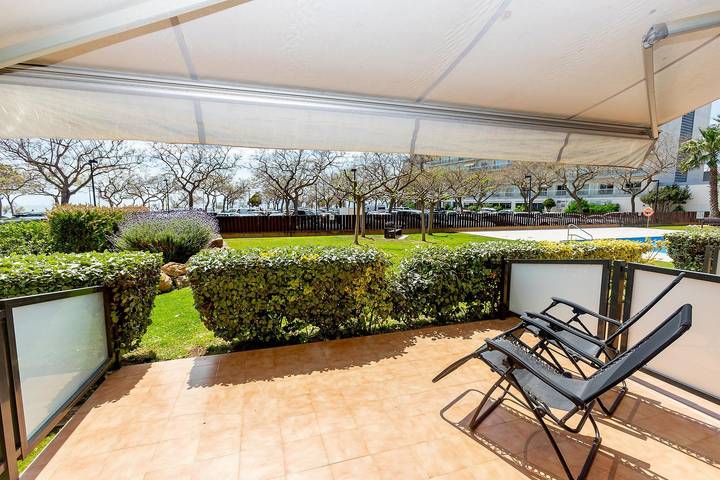 Vakantieappartement voor 6 personen, with terras and uitzicht op zee as well as tuin and zwembad - 1