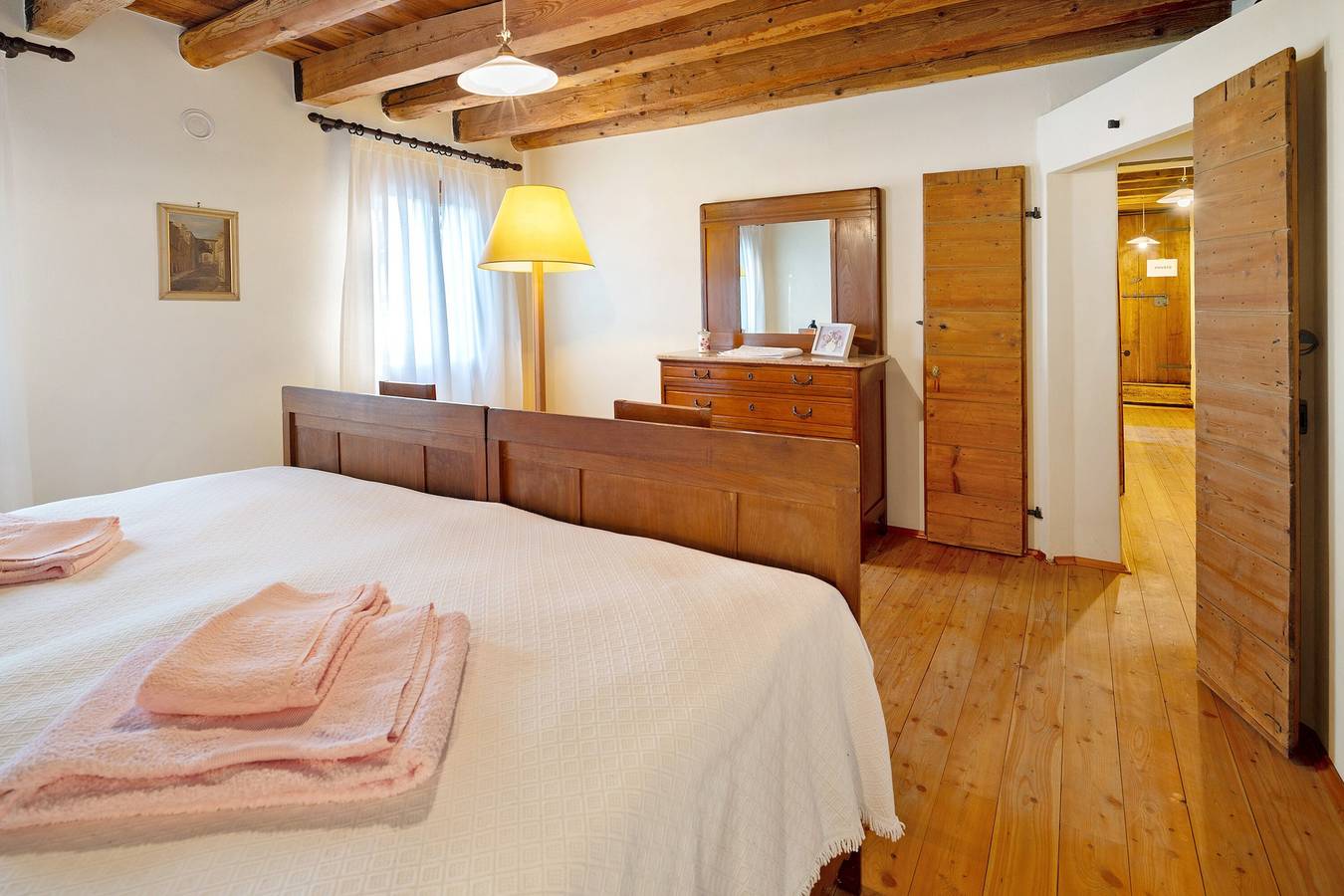 Camera Rossa - Agriturismo Marzanino in Torre di Mosto, Provincia di Venezia
