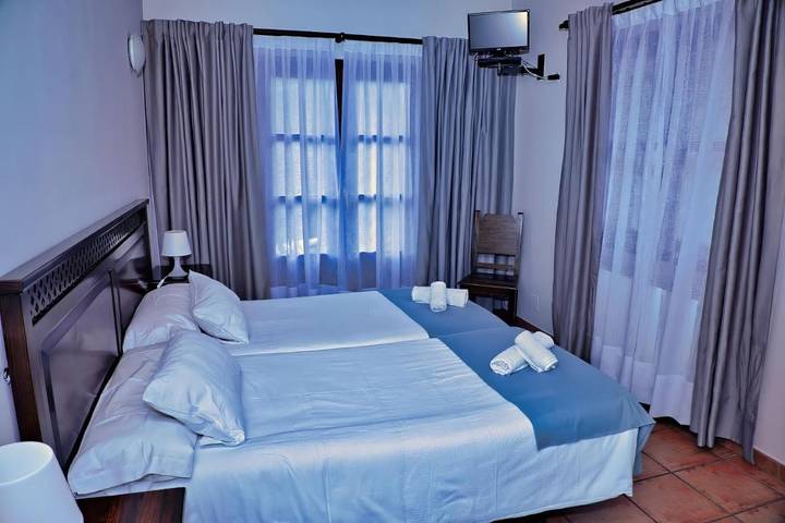 Apartamento de vacaciones para 2 personas, con vistas además de terraza y jardín - 1