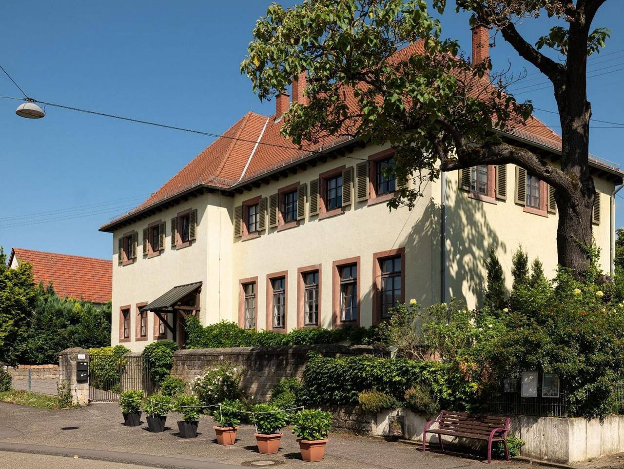 Ganze Ferienwohnung, Ferienwohnung "Kleine Pause" - im Alten Schulhaus - Ferienwohnung mit 2 Schlafzimmern in Schweigen-Rechtenbach, Südliche Weinstraße