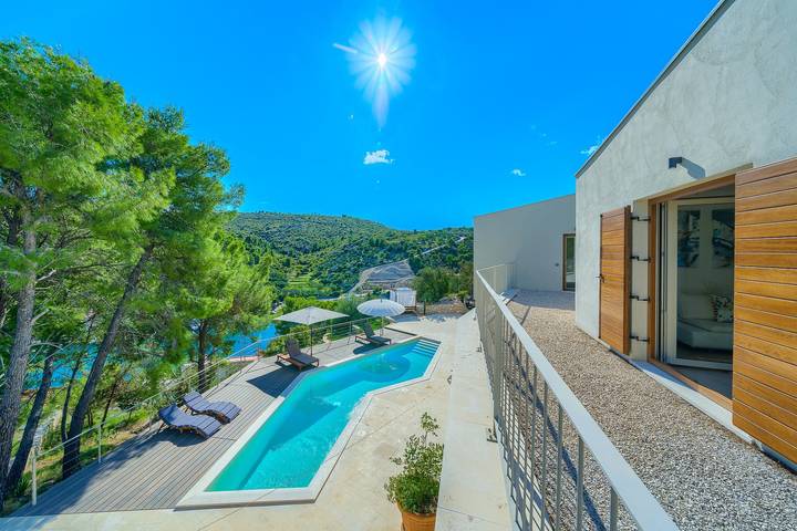 Luxury Villa Sea Angel Brac with Heated Pool in Milna, Brac