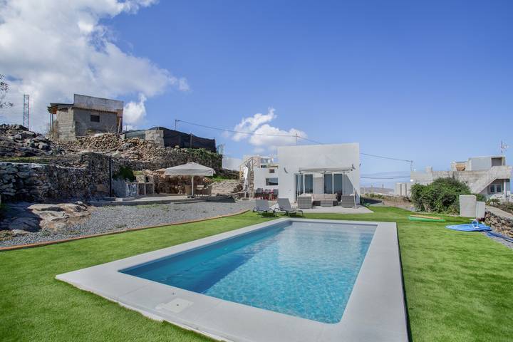 Ferienhaus für 6 Personen, mit Balkon und Whirlpool sowie Garten auf Gran Canaria