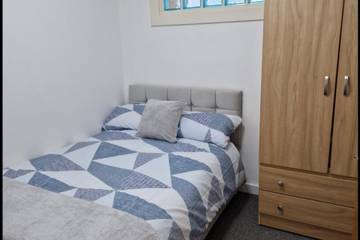 Holiday Letting for 7 People in Liverpool, Merseyside, Photo 3