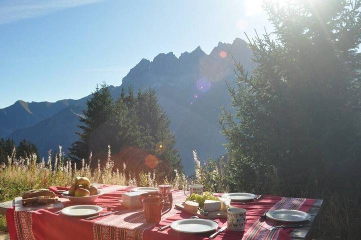 Ferienhaus für 5 Personen, mit Balkon und Whirlpool sowie Garten in Val-d'Illiez