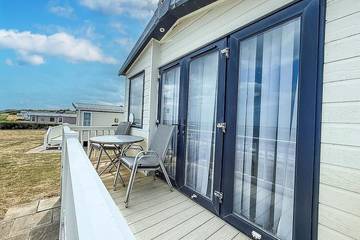 Static Caravan for 6 People in Hopton-on-Sea, Great Yarmouth, Photo 3