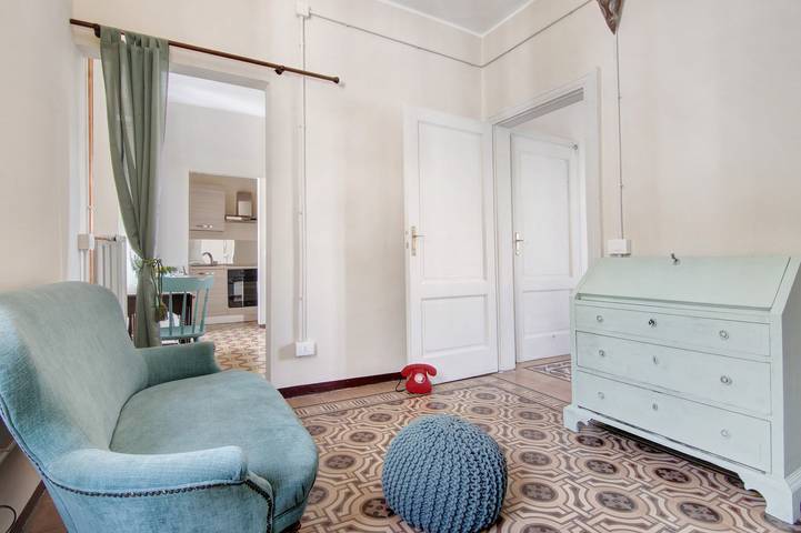 Entire apartment, Holiday Apartment "Viola - Residenza Cernobbio" with Mountain View, Balcony & Wi-Fi in Maslianico, Lake Como