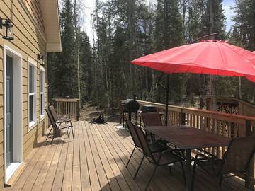 Cabin Rentals And Lodges for 8 Guests in Manitoba, Canada, Picture 2