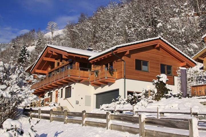 Chalet für 12 Personen, mit Balkon und Sauna sowie Garten in Bramberg am Wildkogel