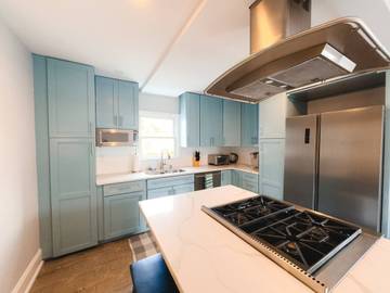 Vacation Rental for 6 Guests in Barnstable, Cape Cod, Picture 3
