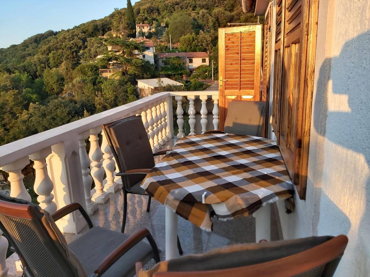 Ganze Wohnung, Apartment Boto in Cres Stadt, Cres