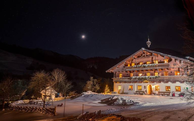 Chalet für 6 Personen, mit Balkon und Garten sowie Sauna in Leogang