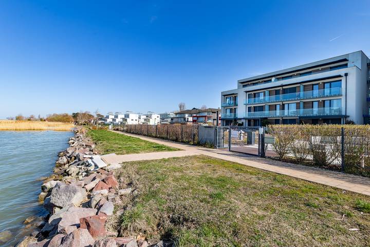 Holiday rental for 6 people, with lake view and pool as well as balcony, with pets in Hungary