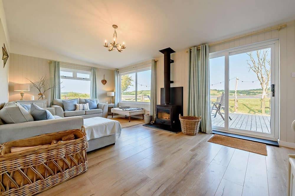4 Bed in Llansteffan (oc-e27710) in Carmarthenshire