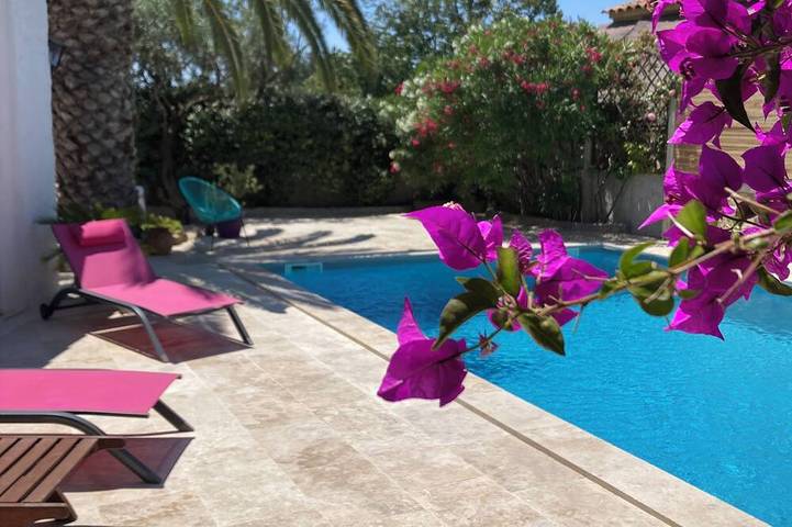 Ferienhaus für 2 Personen, mit Pool und Garten