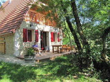 Maison de campagne pour 6 personnes, avec balcon ainsi que piscine et jardin à Lavercantière