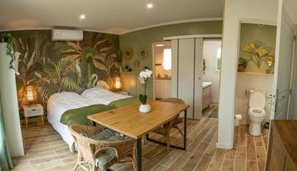Gîte pour 2 personnes, avec jardin et vue dans Lac d'Uby