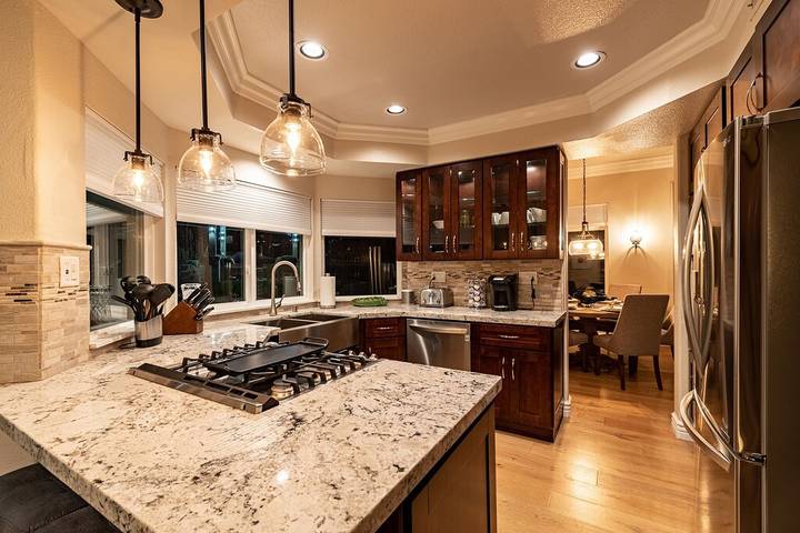 Vacation rental for 8 people, with pool and yard, with pets in Dana Point