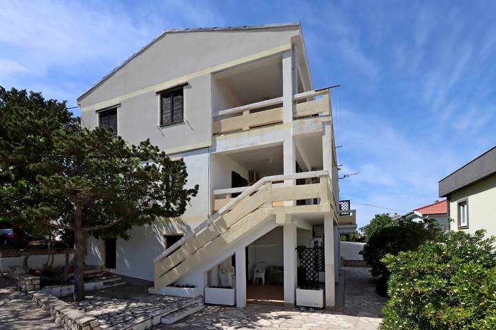 Ferienwohnung für 4 Personen, mit Balkon/Terrasse auf Pag - 2