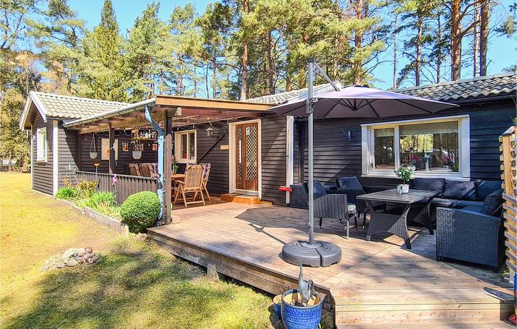 Ferienhaus für 6 Personen, mit Terrasse und Garten in Ahus