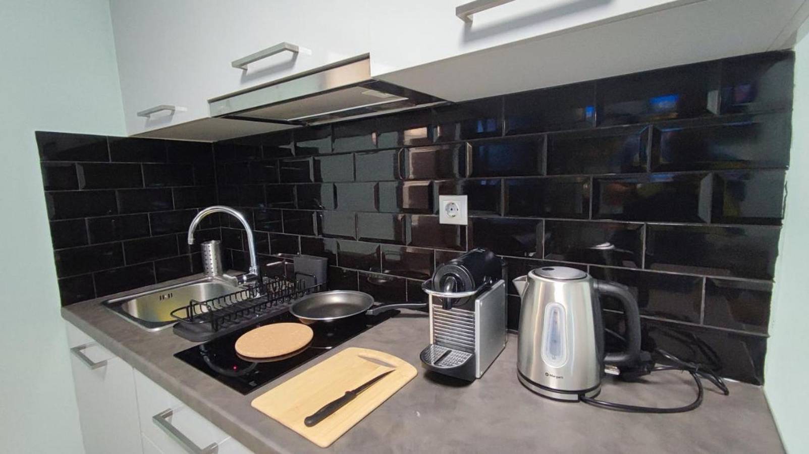 Monolocale intero, Praxitelous Modern Studio by Athens Urban Retreat in Sezione centrale di Atene, Atene