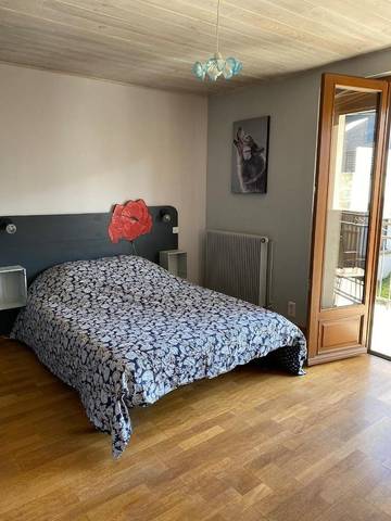 Gîte pour 4 personnes, avec balcon dans Chouzelot