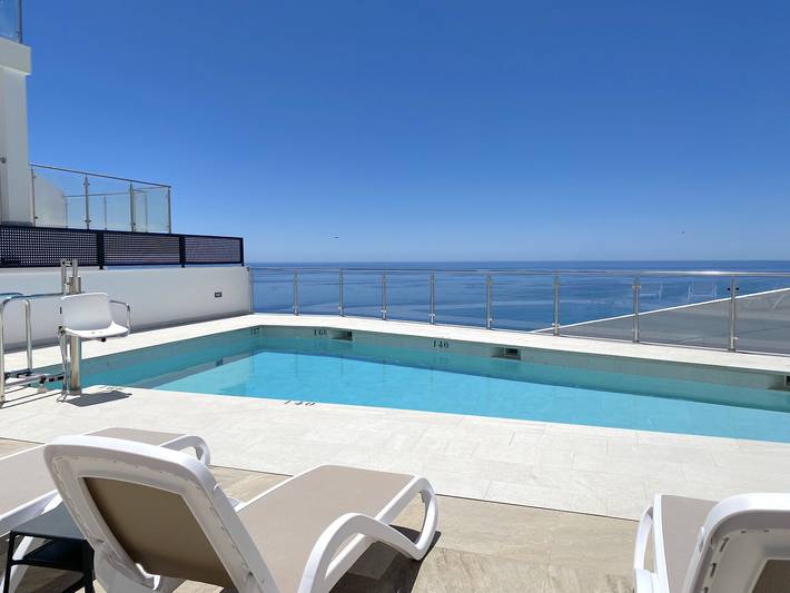 Apartamento de vacaciones para 4 personas, con vistas al mar además de balcón y piscina - 1