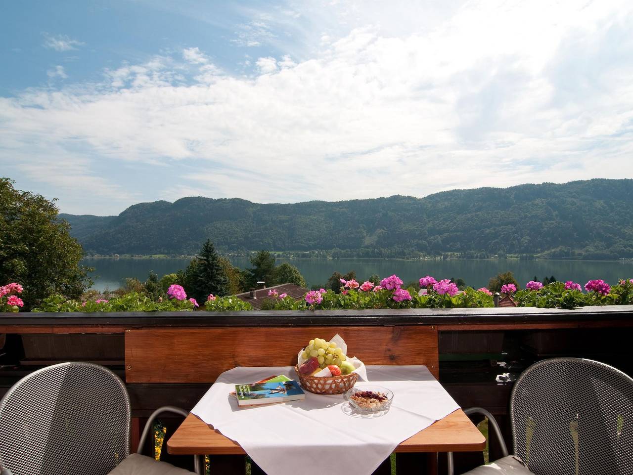 Ganze Ferienwohnung, Ferienwohnungen Schützenhof - Ferienwohnung Typ Rosengarten in Treffen am Ossiacher See, Gerlitzen