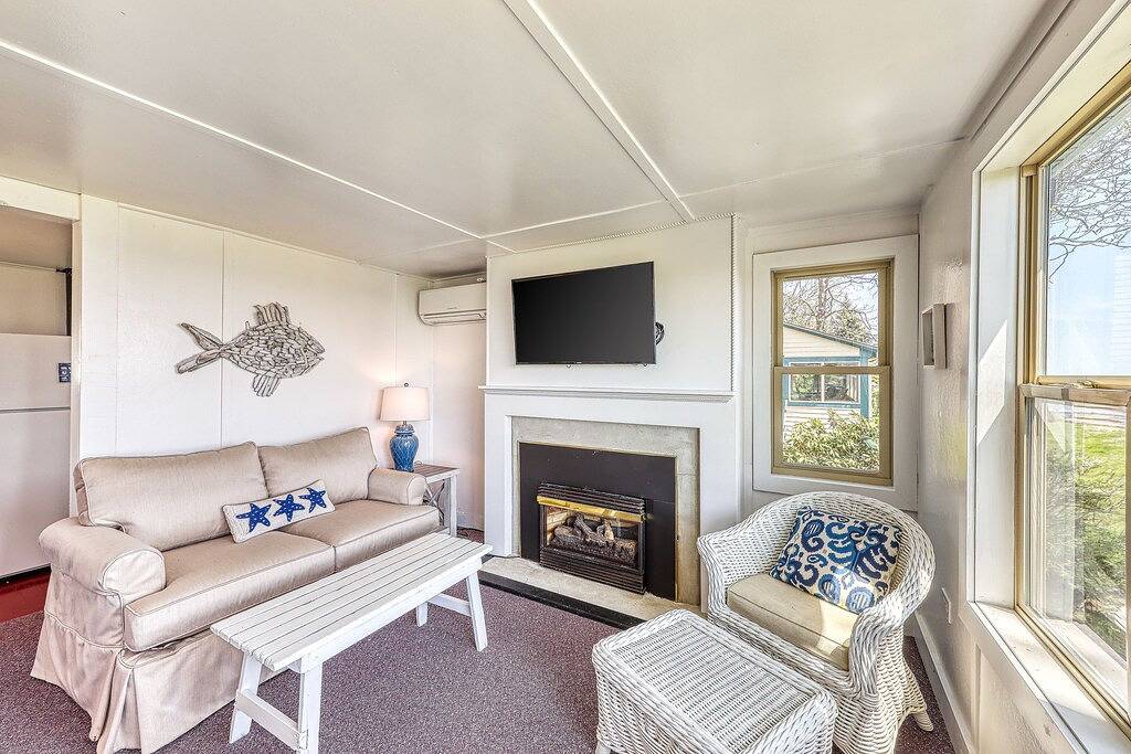 Familienfreundliche und einladende Haus am Meer mit Aussicht! in Cape Neddick, York County