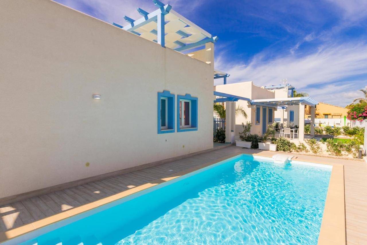 Two-Bedroom Villa in Spiaggia di Campofelice di Roccella (Campofelice di Roccella), Campofelice di Roccella