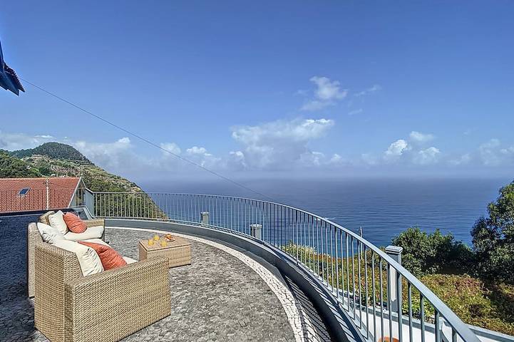 Chalé para 4 pessoas, com varanda e jardim em Madeira