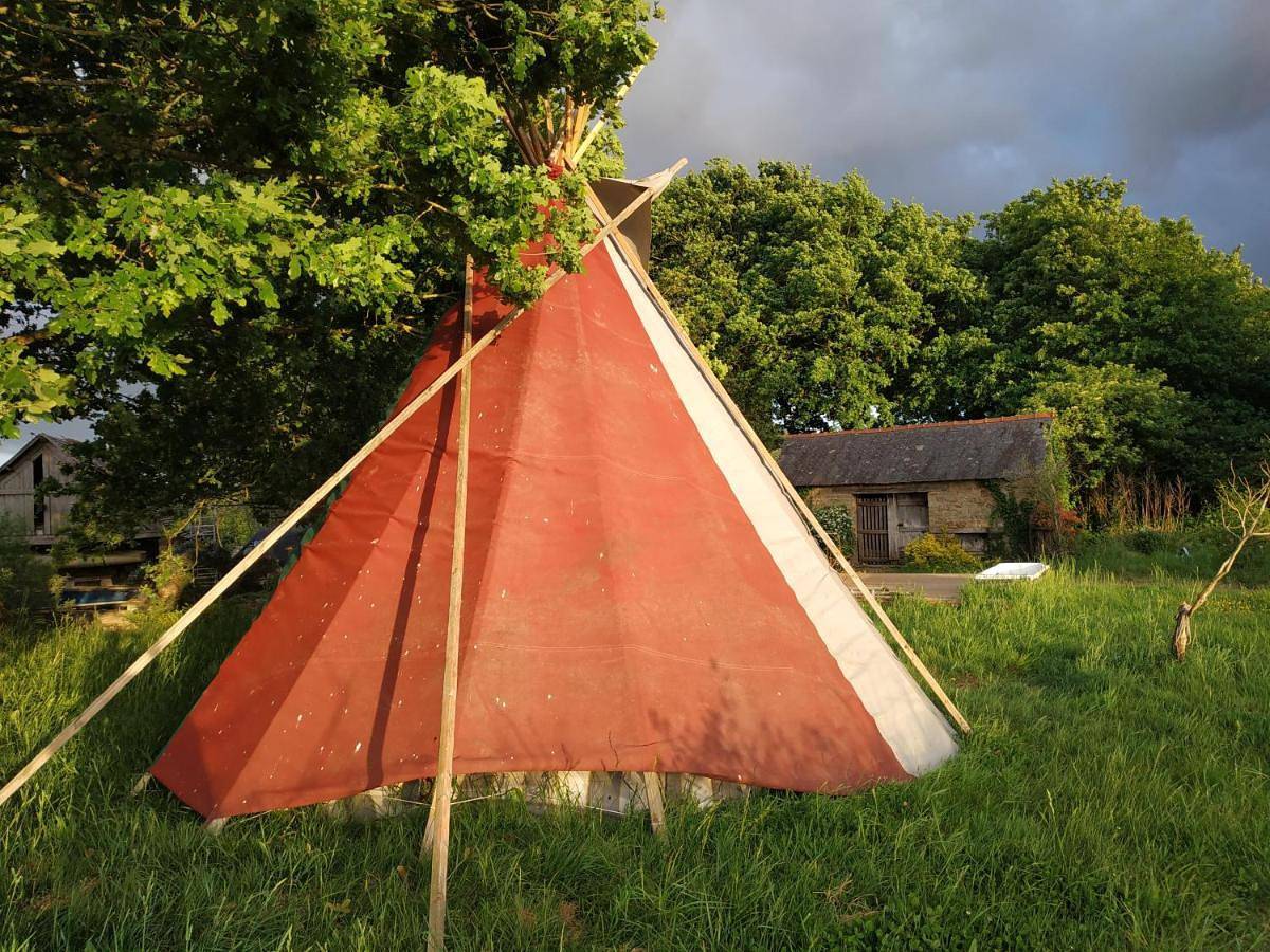 Thipi Khola in Bazouges-la-Pérouse, Fougères-Vitré