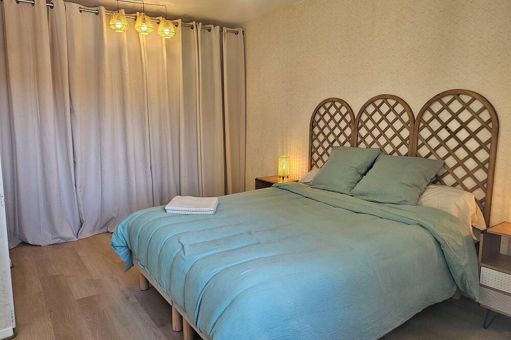 Apartamento entero, 54m² cocooning apartment in the center of St Cannat in Saint-Cannat, Region de Aix-en-Provence