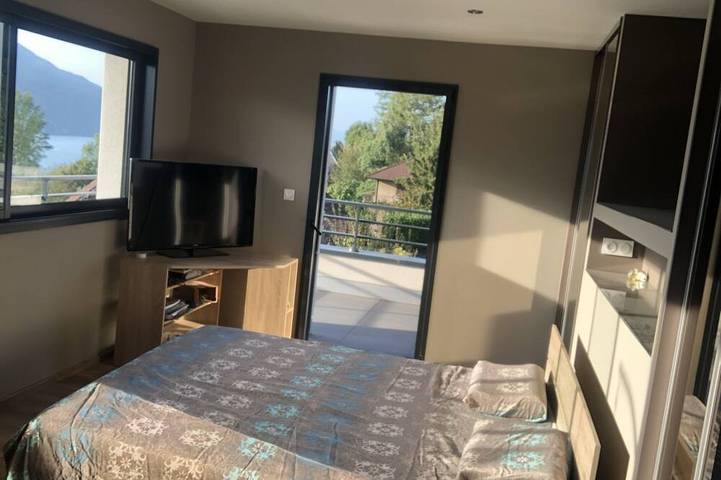 Chambre d’hôte pour 2 personnes, avec piscine dans Lac du Bourget - 2