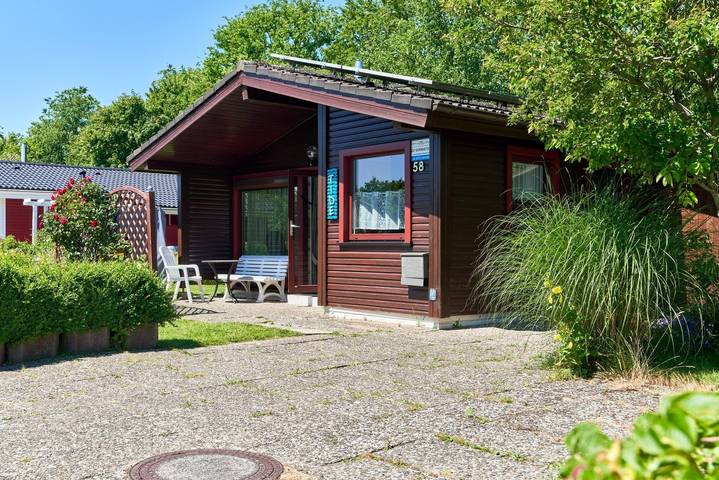 Ferienhaus für 4 Personen, mit Terrasse und Garten