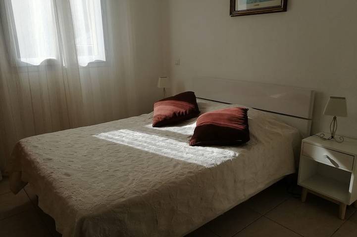 Appartement entier, T3 a 2 pas de la plage et 150m du centre ville in L'Île-Rousse, Région de Calvi