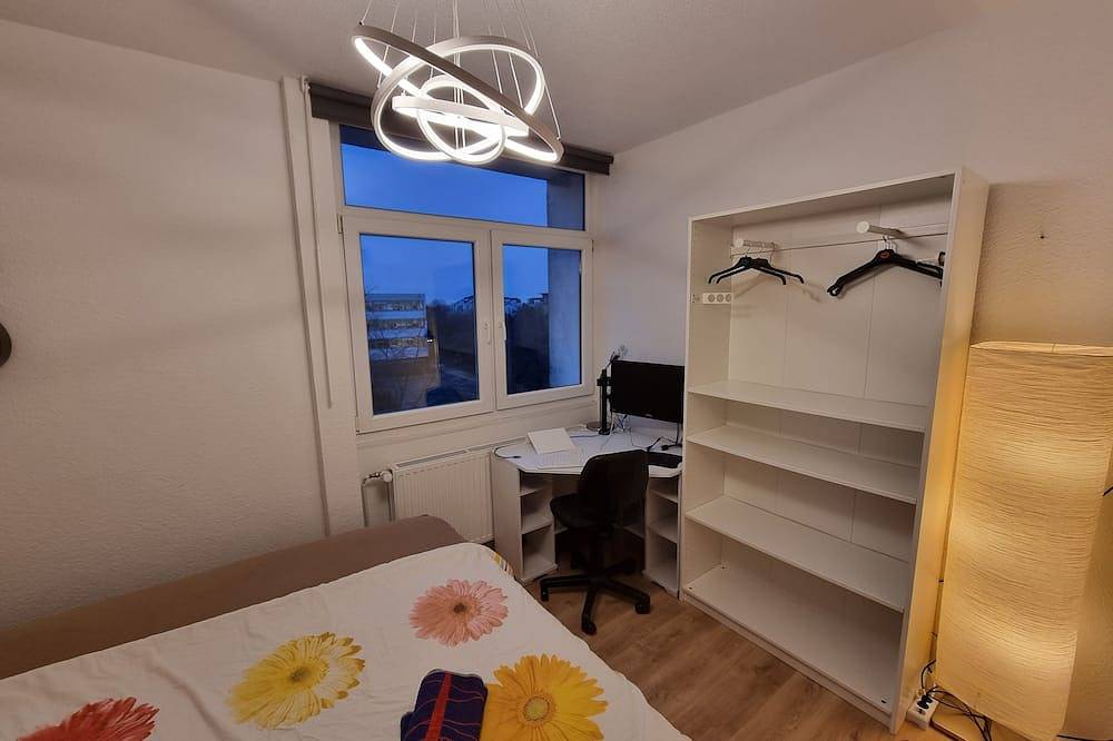 Ganze Wohnung, Modernes Appartement 4-8 Gäste in Hardtberg, Bonn