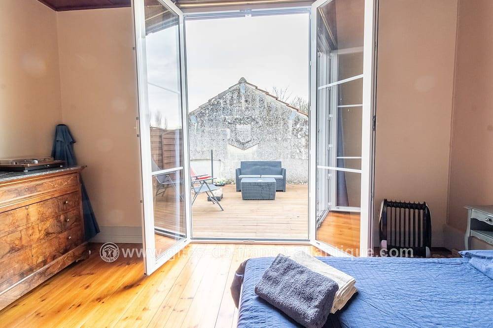 Large atypical charming house entirely renovated. in Jonzac, Jonzac region