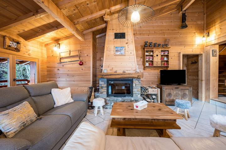 Ferienhaus für 14 Personen mit Balkon in Praz-sur-Arly, Pays du Mont-Blanc