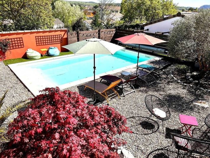 Gîte pour 2 personnes, avec terrasse ainsi que piscine et jardin à Ruoms - 3