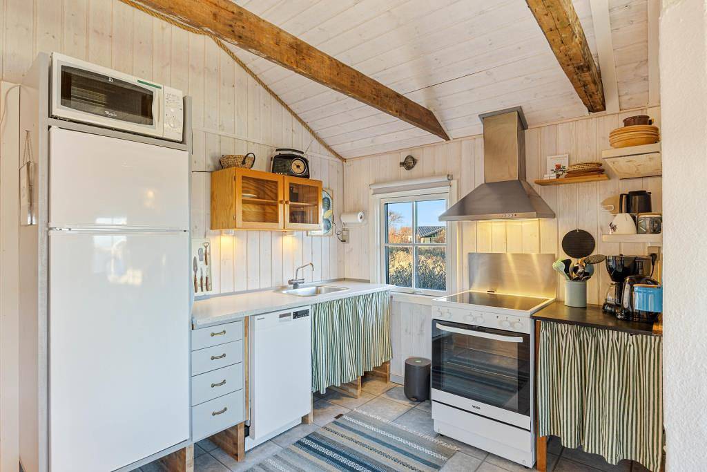 Traditionelles Sommerhaus mit Wintergarten in Hvide Sande, Holmsland Klit