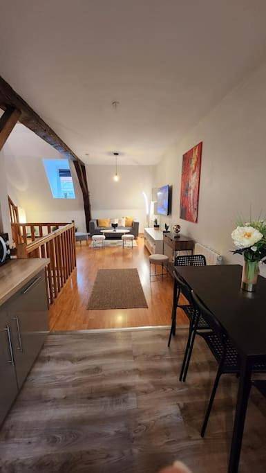 Appartement entier, One-Bedroom Apartment in Douai, Département Nord