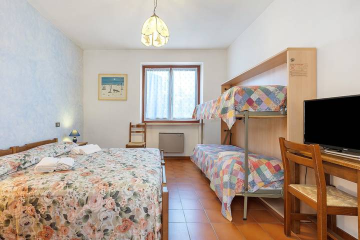 Room 'Camera 3' with Shared Garden, Wi-Fi and Air Conditioning in Sommacampagna, Verona Provinsen