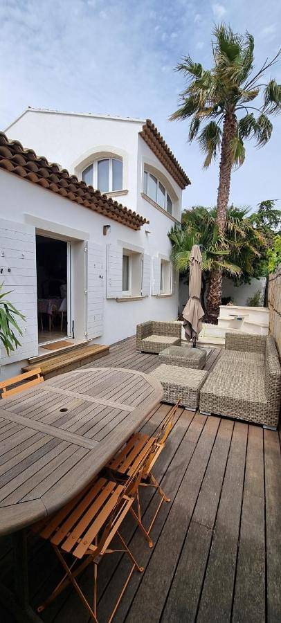 Maison de bord de mer ,Hyères, 3 chambres, jardin, calme in l'Ayguade, Hyeres