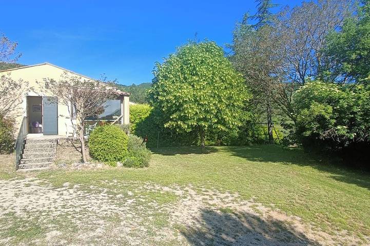 Gîte pour 4 personnes, avec Terrasse et Jardin