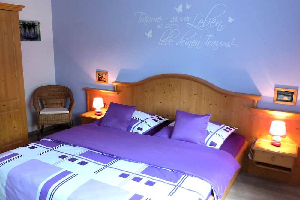 Ganze Wohnung, Ferienwohnung Kaiserblick 75 qm, zwei separate Schlafzimmer, Eg mit Terrasse in Sachrang, Aschau im Chiemgau