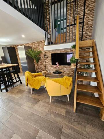 Gîte pour 5 personnes, avec vue et jardin à Villemoustaussou