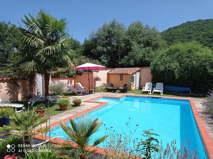 Apartamento de vacaciones para 4 personas, con terraza y piscina además de jardín y vistas - 1